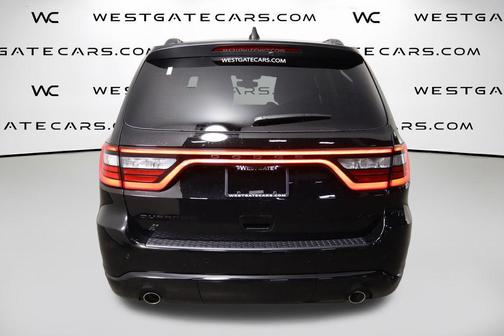 DB Black Crystal Clearcoat 2026 Dodge Durango GT HEMI V8
