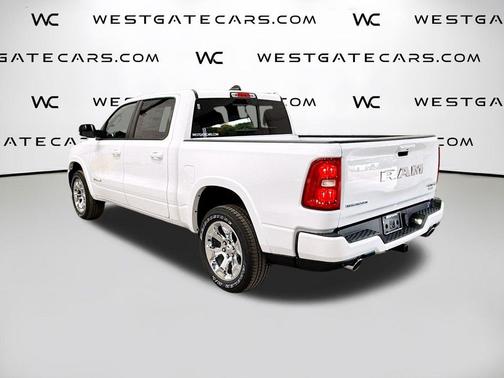Bright White Clearcoat 2026 RAM 1500 Big Horn/Lone Star