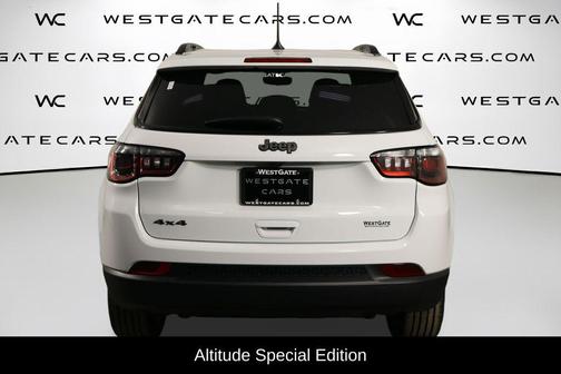 Bright White Clearcoat 2026 Jeep Compass Latitude