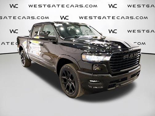 Diamond Black Crystal Pearlcoat 2026 RAM 1500 Laramie
