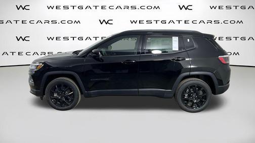 Diamond Black Crystal Pearlcoat 2026 Jeep Compass Latitude