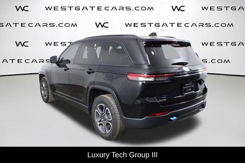 Diamond Black Crystal Pearlcoat 2022 Jeep Grand Cherokee 4xe Trailhawk
