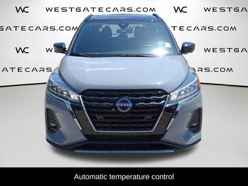 2022 Nissan Kicks SR