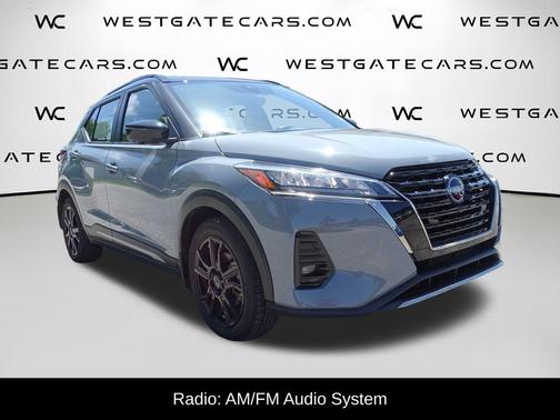 2022 Nissan Kicks SR