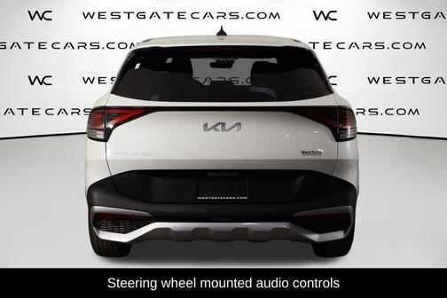 Snow White Pearl 2025 Kia Sportage LX
