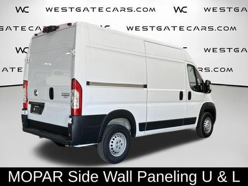 Bright White Clearcoat 2025 RAM ProMaster 2500 Tradesman