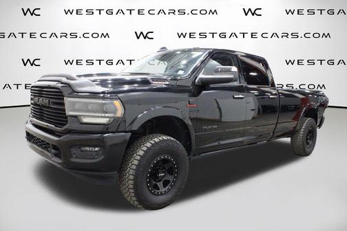 Diamond Black Crystal Pearlcoat 2020 RAM 3500 Laramie Crew Cab 4x4 8' Box