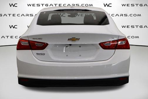 Summit White 2023 Chevrolet Malibu FWD 1LT