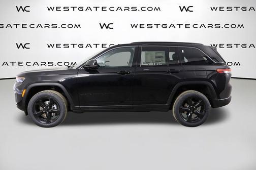 Diamond Black Crystal Pearlcoat 2026 Jeep Grand Cherokee Limited