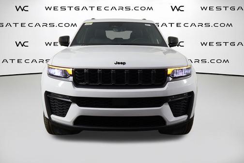 Bright White Clearcoat 2026 Jeep Grand Cherokee Limited
