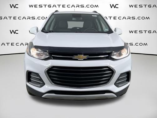 Summit White 2020 Chevrolet Trax LT