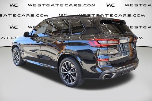 2022 BMW X5 M50i