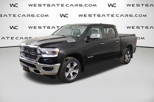 Diamond Black Crystal Pearlcoat 2019 RAM 1500 Laramie