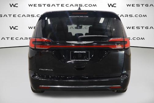 2024 Chrysler Pacifica Touring-L