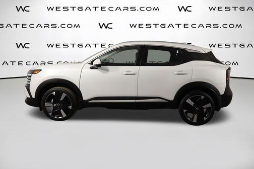Aspen White Tricoat 2025 Nissan Kicks SR