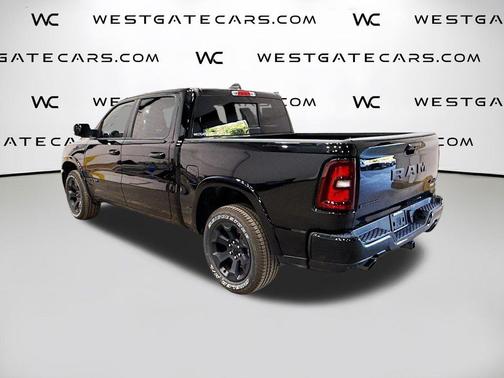 Diamond Black Crystal Pearlcoat 2026 RAM 1500 Big Horn/Lone Star