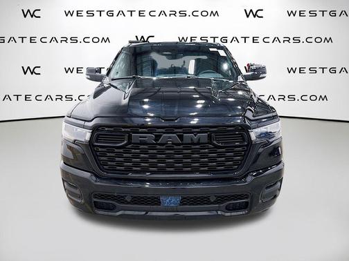 Diamond Black Crystal Pearlcoat 2026 RAM 1500 Big Horn/Lone Star
