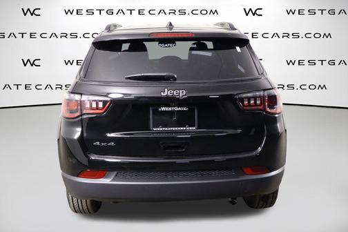 Diamond Black Crystal Pearlcoat 2026 Jeep Compass Sport