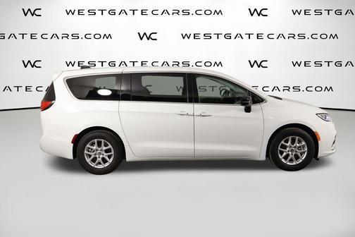 Bright White Clearcoat 2024 Chrysler Pacifica Touring L