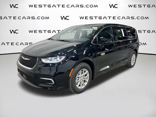 Diamond Black Crystal Pearlcoat 2026 Chrysler Pacifica L