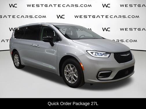 2024 Chrysler Pacifica Touring-L