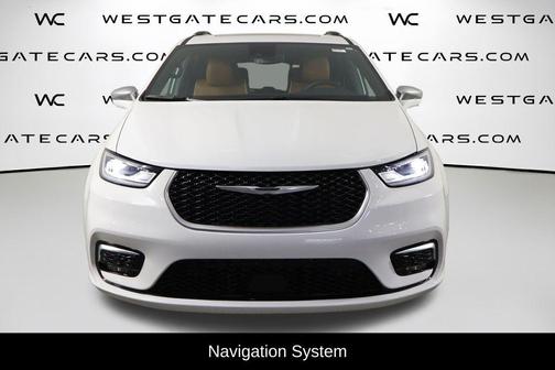 2024 Chrysler Pacifica Hybrid Pinnacle