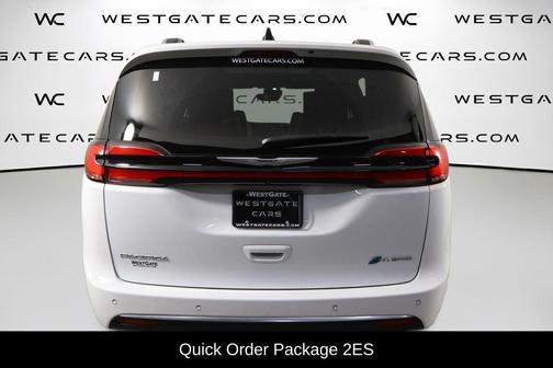 2024 Chrysler Pacifica Hybrid Pinnacle