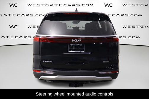 Aurora Black Pearl 2023 Kia Carnival LX