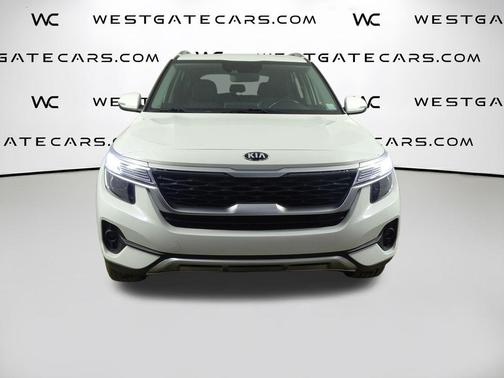 Snow White Pearl 2021 Kia Seltos S