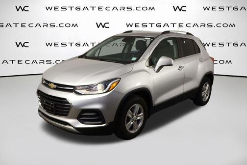 Silver Ice Metallic 2019 Chevrolet Trax LT