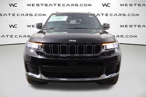 Diamond Black Crystal Pearlcoat 2026 Jeep Grand Cherokee L Altitude