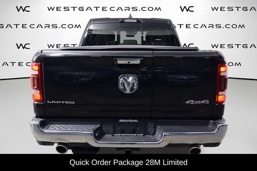 Diamond Black Crystal Pearlcoat 2022 RAM 1500 Limited
