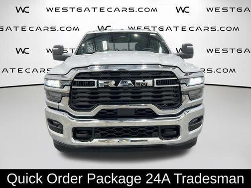 Bright White Clearcoat 2026 RAM 3500 Tradesman Crew Cab 4x4 8' Box