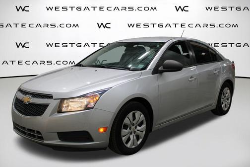 Silver Ice Metallic 2014 Chevrolet Cruze LS