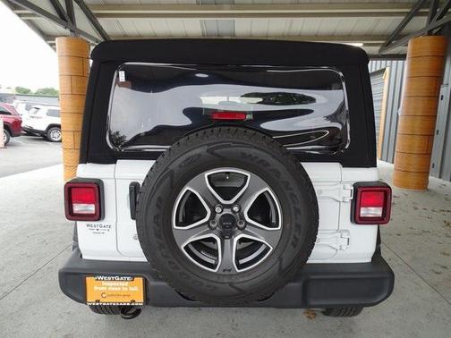 Photo 4 of 34 of 2020 Jeep Wrangler Unlimited Sport
