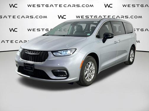 Silver Mist Clearcoat 2024 Chrysler Pacifica Touring L