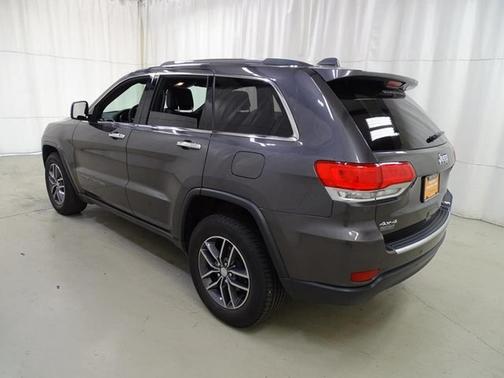Photo 3 of 41 of 2018 Jeep Grand Cherokee Limited
