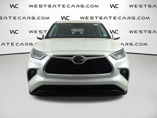 2021 Toyota Highlander LE