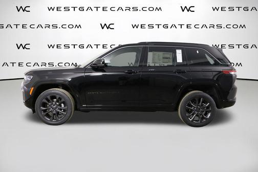 Diamond Black Crystal Pearlcoat 2026 Jeep Grand Cherokee Limited