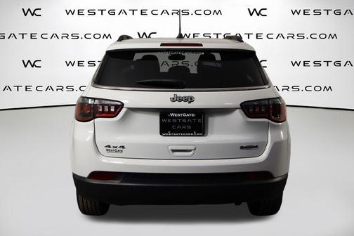 Bright White Clearcoat 2024 Jeep Compass Latitude