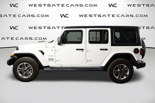 Bright White Clearcoat 2022 Jeep Wrangler Unlimited Sahara