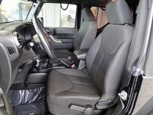 Photo 5 of 30 of 2016 Jeep Wrangler Sport