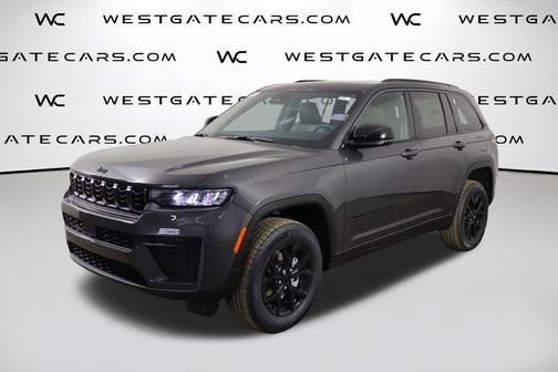 Baltic Gray Metallic Clearcoat 2026 Jeep Grand Cherokee Altitude