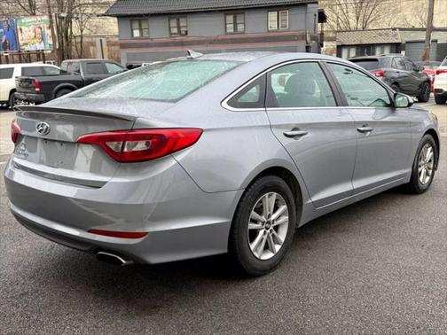 2016 Hyundai SONATA SE