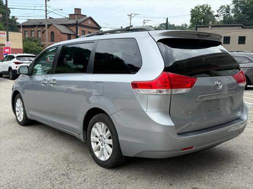 2013 Toyota Sienna LE