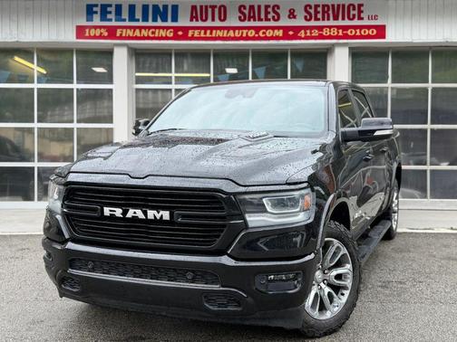 Diamond Black Crystal Pearlcoat 2021 RAM 1500 Laramie