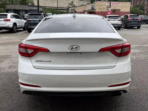 2016 Hyundai SONATA SE