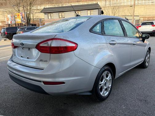 2015 Ford Fiesta SE