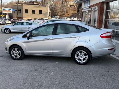 2015 Ford Fiesta SE