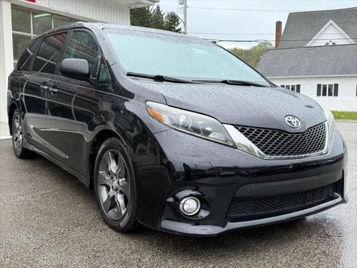 2016 Toyota Sienna SE